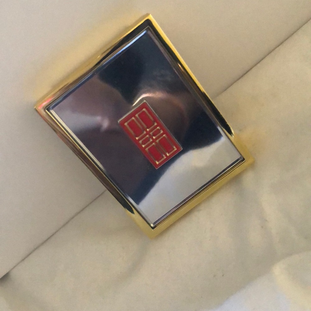 Elizabeth Arden brow shaped and eyeliner